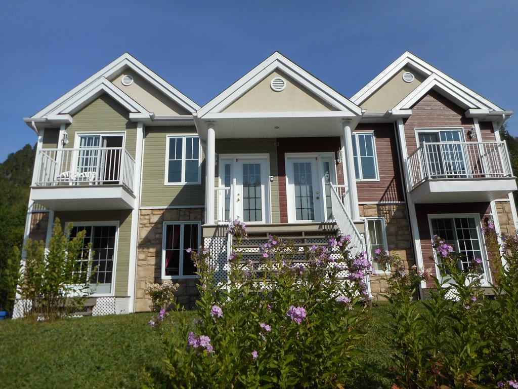 Condo Mont-Edouard LʼAnse-Saint-Jean Exterior foto